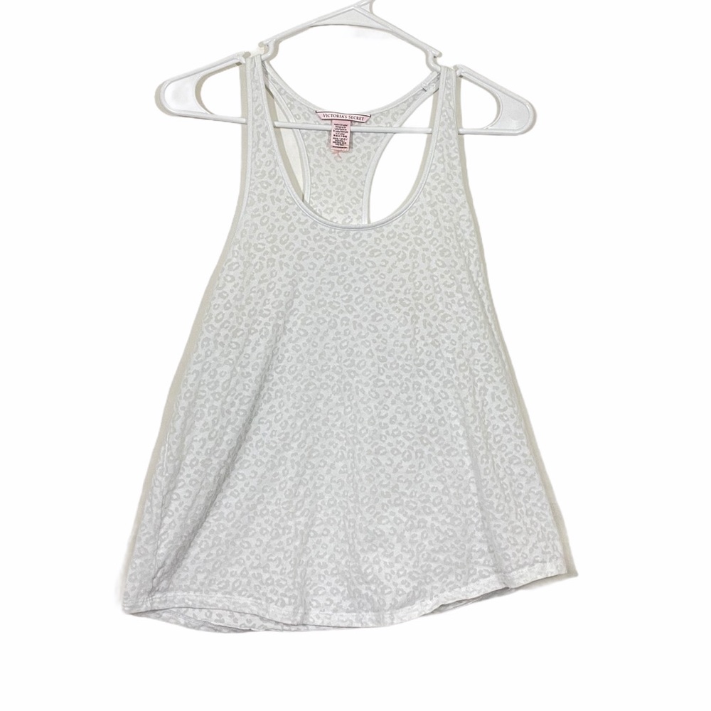 ❤️Victoria’s Secret white cheetah print tank top